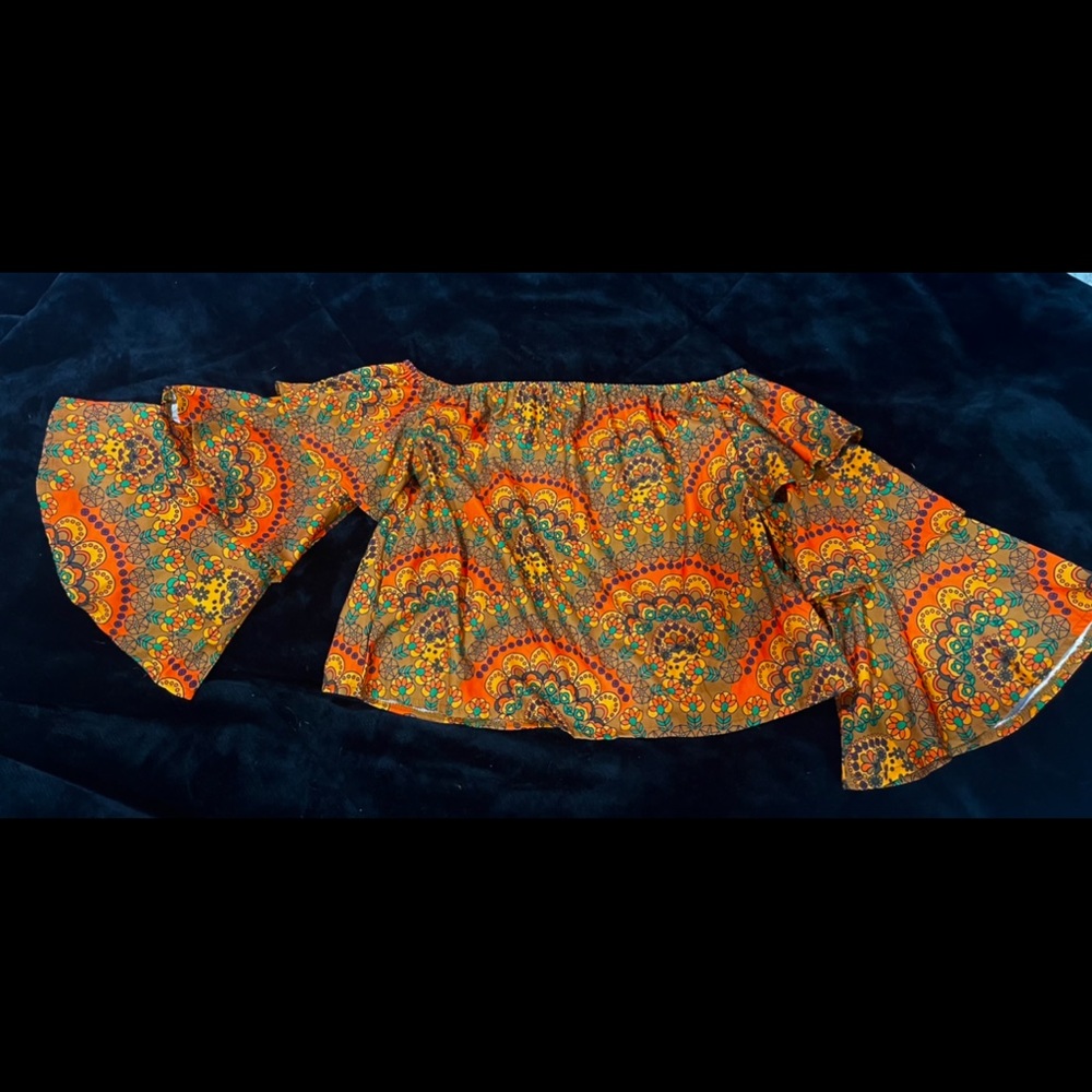 Aztec print layered off the shoulder top. SHEIN. MEDIUM.